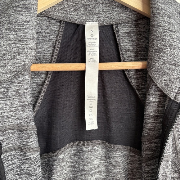 Lululemon Define Jacket Heathered Black Grey Full Zip Stretch Luon Sz 6 Running - Picture 11 of 11